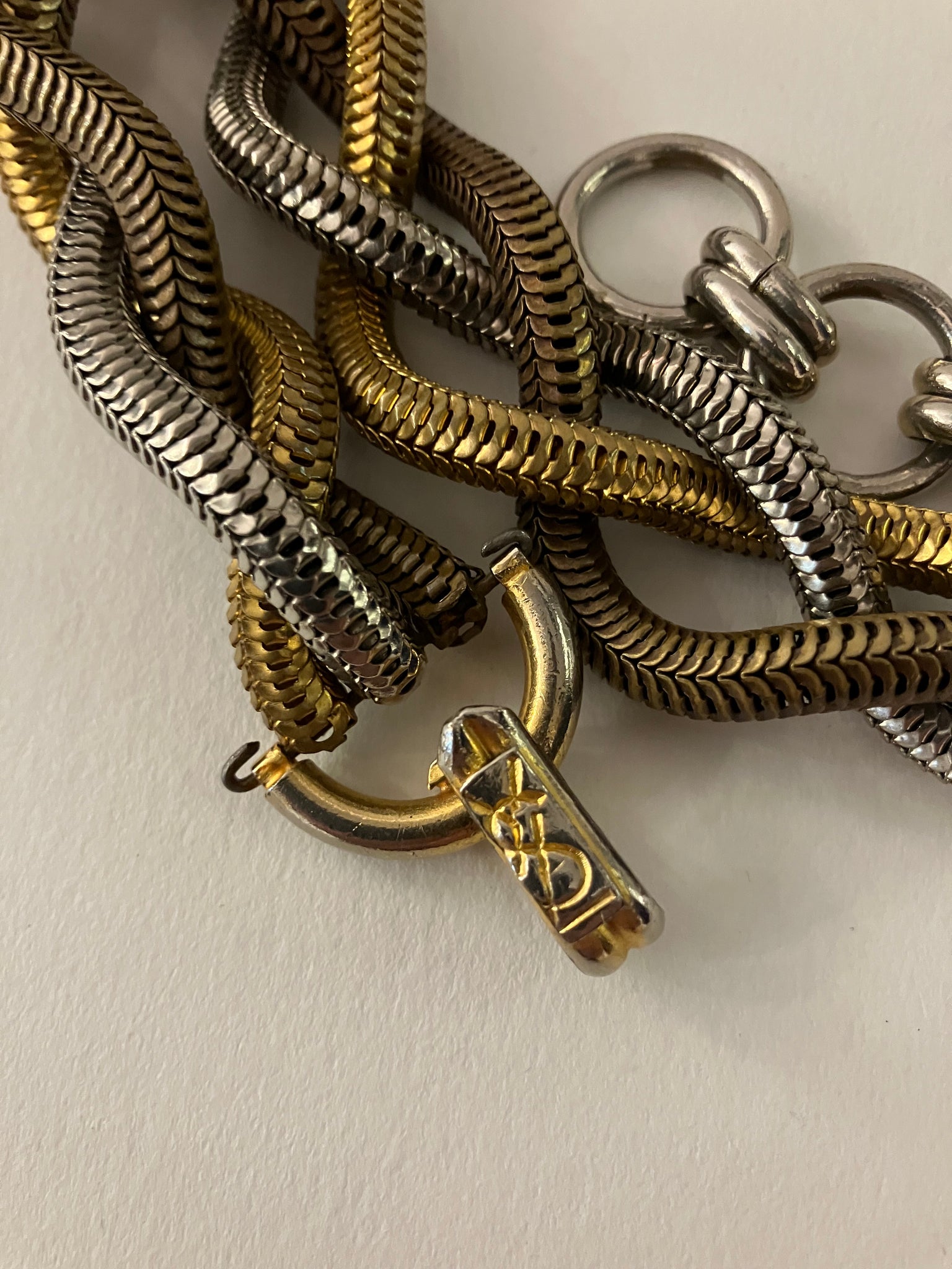 Collier Yves Saint Laurent, collection haute couture, 1973