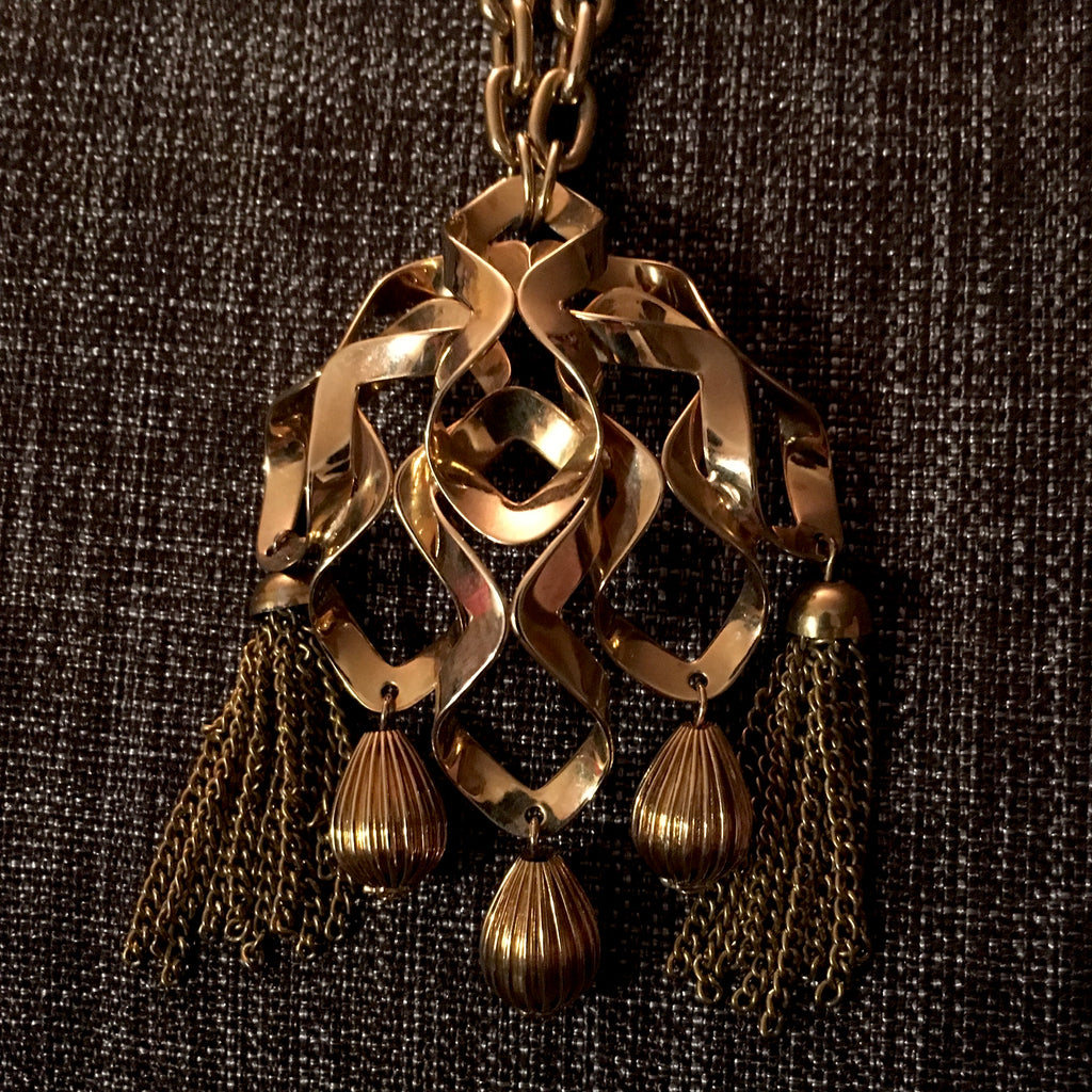 Collier à pendentif talisman